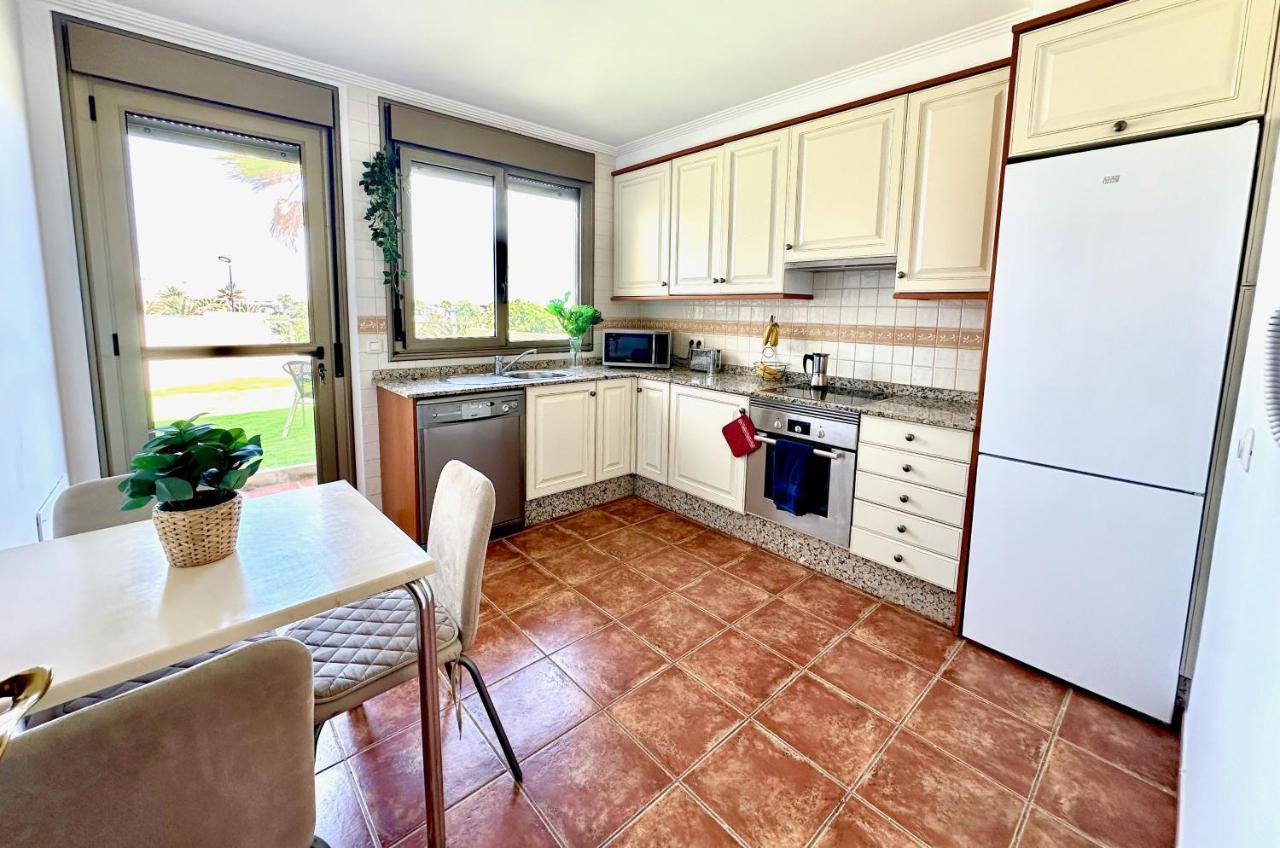 Pambnb - 250M To Beach, Family Pools, Wi-Fi & Bbq Granadilla De Abona Exterior photo